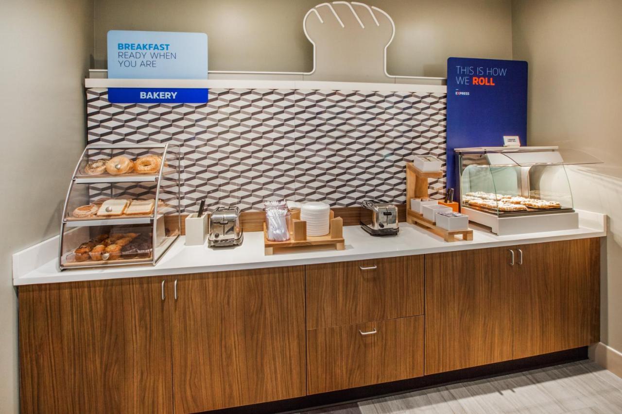 Holiday Inn Express & Suites - Milan - Sandusky Area By Ihg Extérieur photo