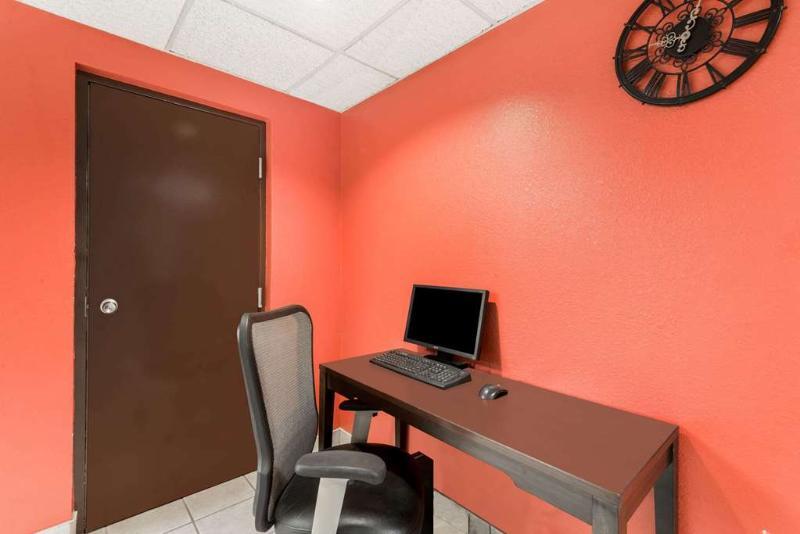 Holiday Inn Express & Suites - Milan - Sandusky Area By Ihg Extérieur photo