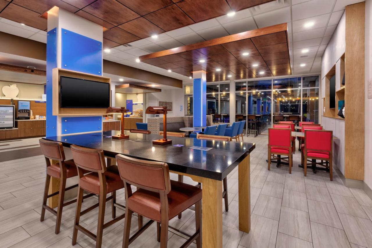 Holiday Inn Express & Suites - Milan - Sandusky Area By Ihg Extérieur photo