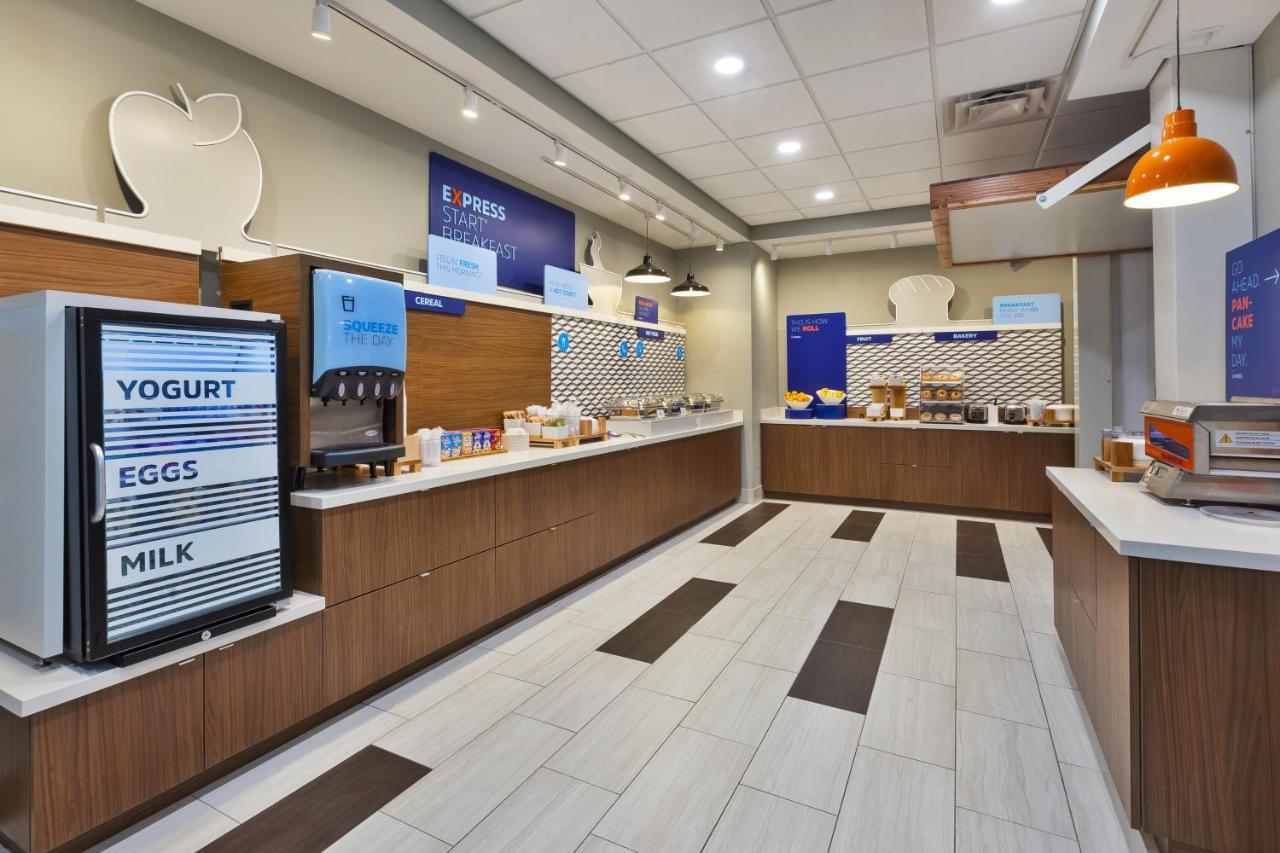 Holiday Inn Express & Suites - Milan - Sandusky Area By Ihg Extérieur photo