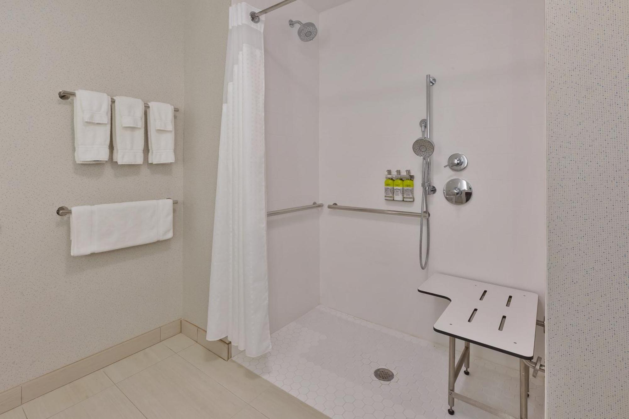Holiday Inn Express & Suites - Milan - Sandusky Area By Ihg Extérieur photo